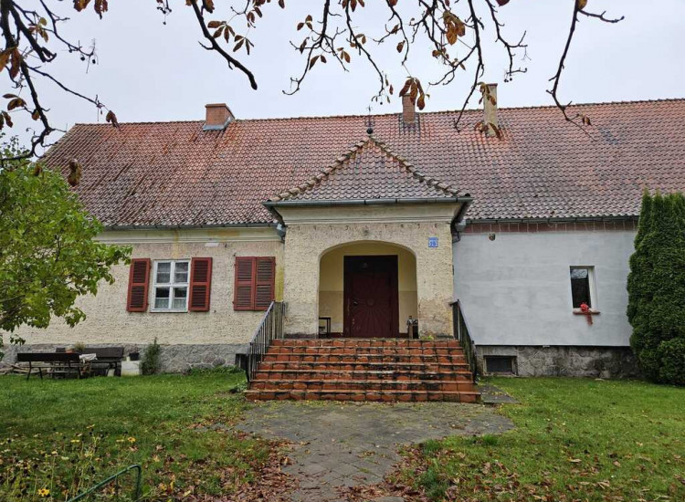 Sprzedaż z wolnej ręki - udział 1/2 Smolanka
