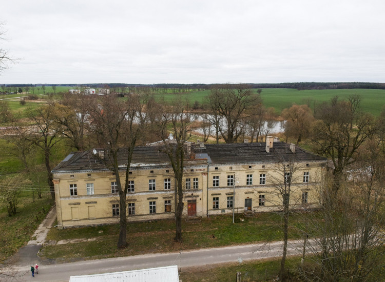 99% bonifikaty na zabytkowy pałac w Ogardach Ogardy