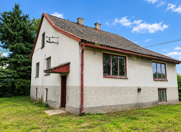 Dom z budynkiem gospodarczym Górka - gm. Szczurowa Górka