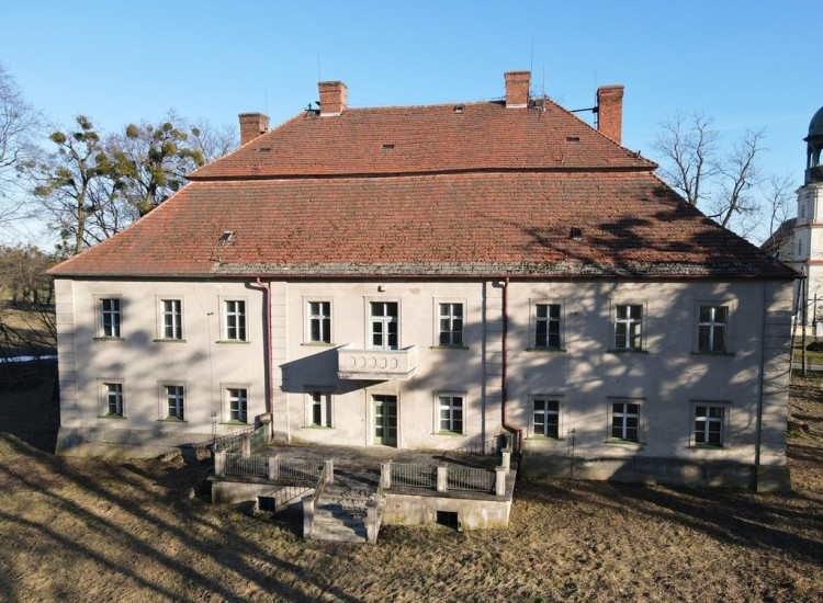 Na wynajem Barokowy Dwór Biskupice, Opolskie. Radłów