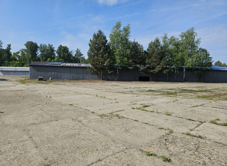 Atrakcyjna nieruchomość - kompleks budynków Sieradza