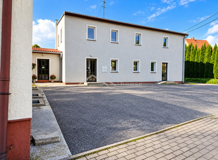 Budynek usługowo-mieszkalny w Pieniężnie. Pieniężno