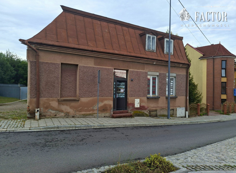 Gorlice, budynek usługowo-mieszkalny w ścisłym centrum, 696S Gorlice