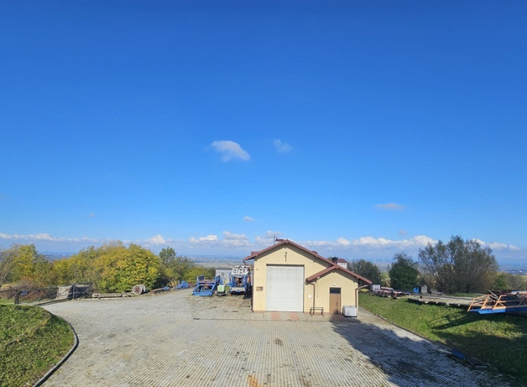 Kompleks budynków i działek - Husów 375A Husów