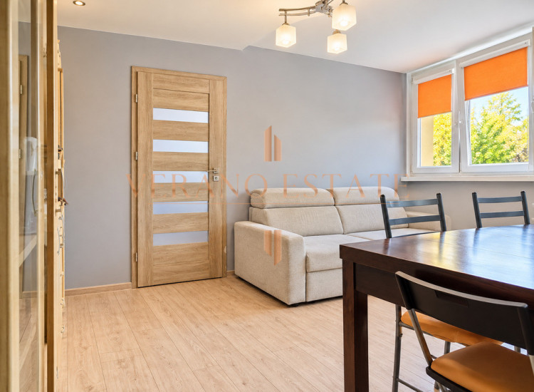 Na sprzedaż 2-pokojowe mieszkanie 38 m²  Łódź – Dąbrowa  1. piętro Łódź