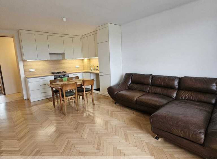 Radomsko, ul. Batorego – mieszkanie z balkonem Radomsko